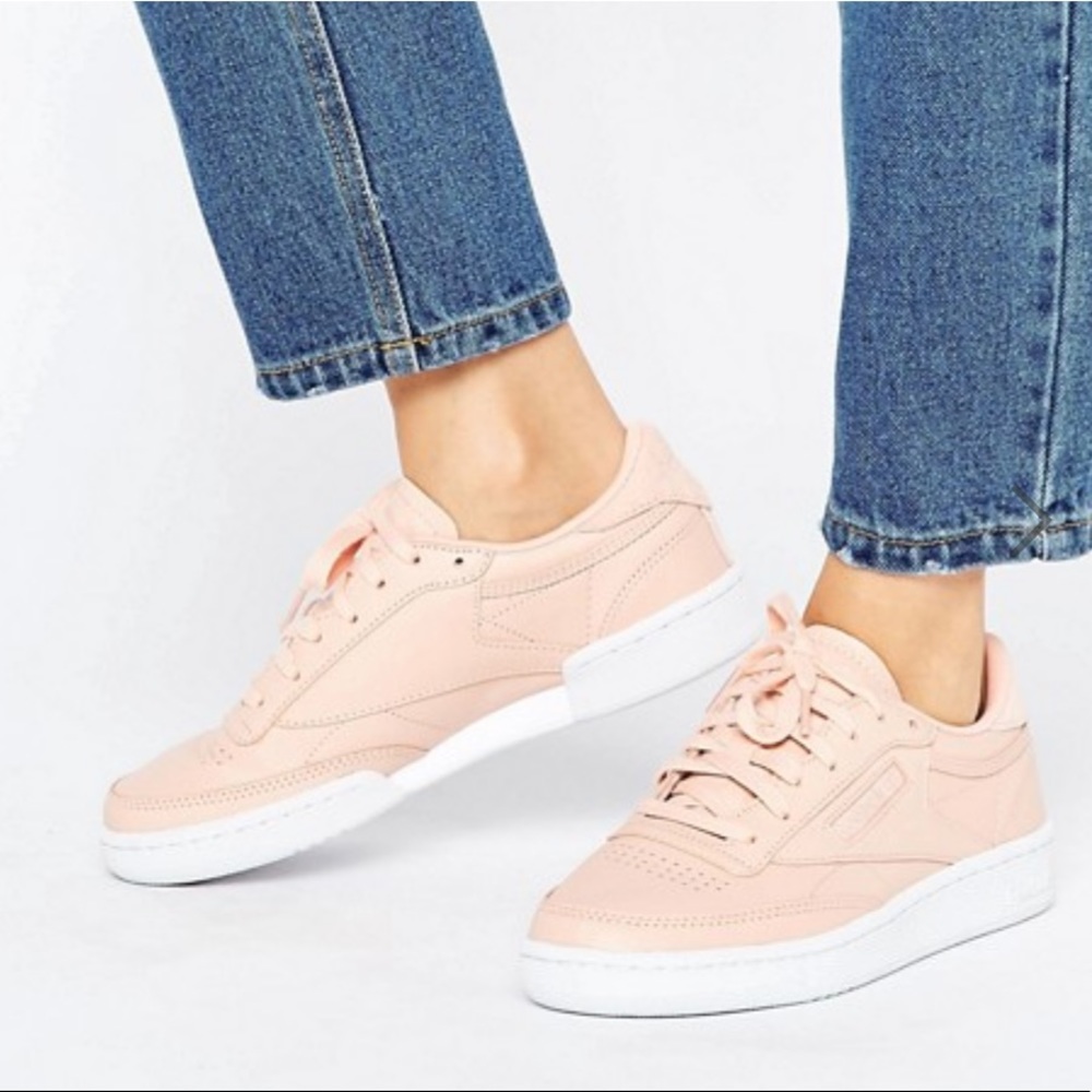Reebok Club C Sneakers in Nude (Blush) Size 10